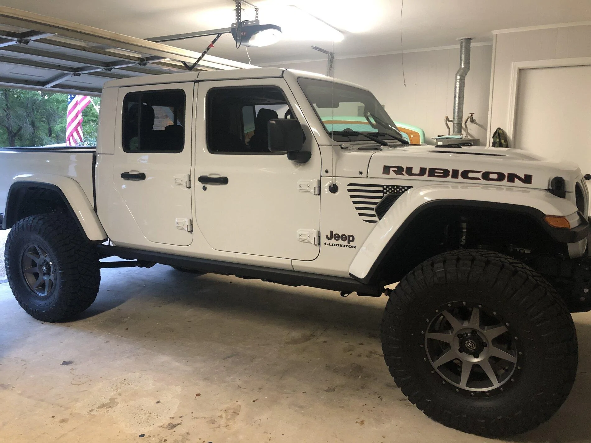Jeep Gladiator SHOW ME YOUR WHEELS! FEBBE7D3-7B63-4D5C-AF39-6F1763D22222