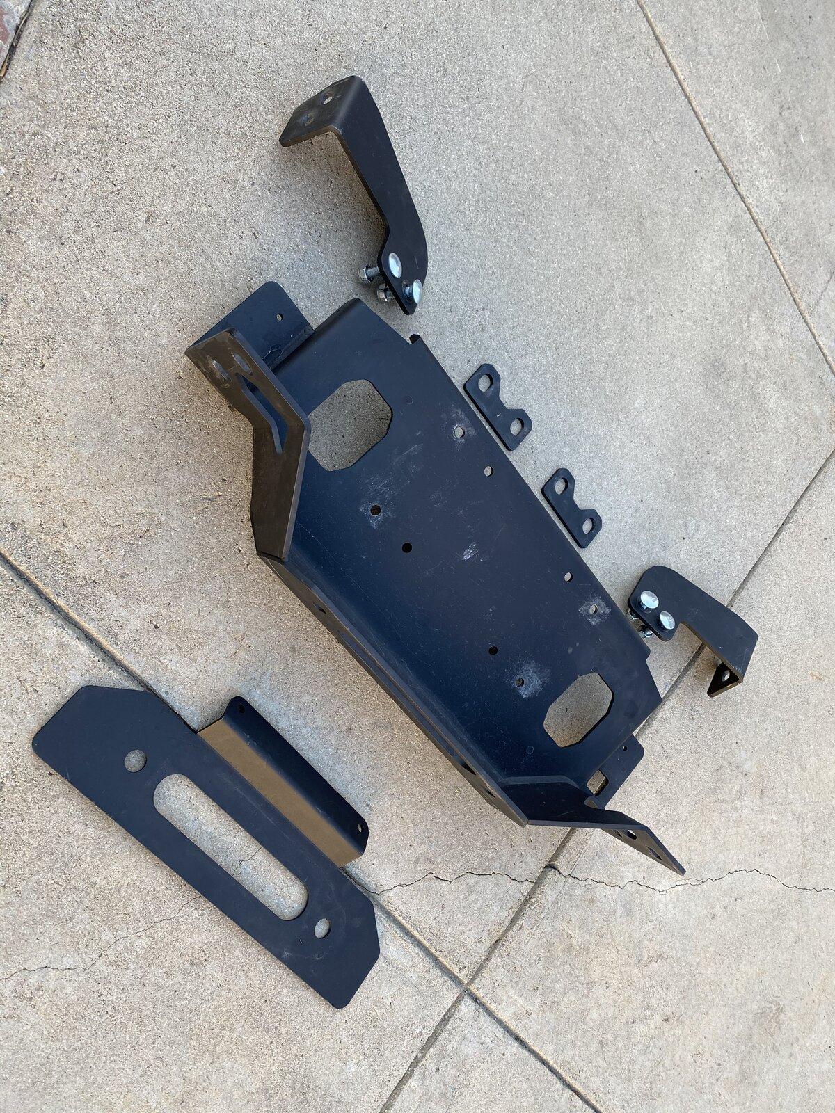 Jeep Gladiator Warn Winch Plate - Barely Used 40E2B2A5-79D0-40DD-A035-997E2B1464C1