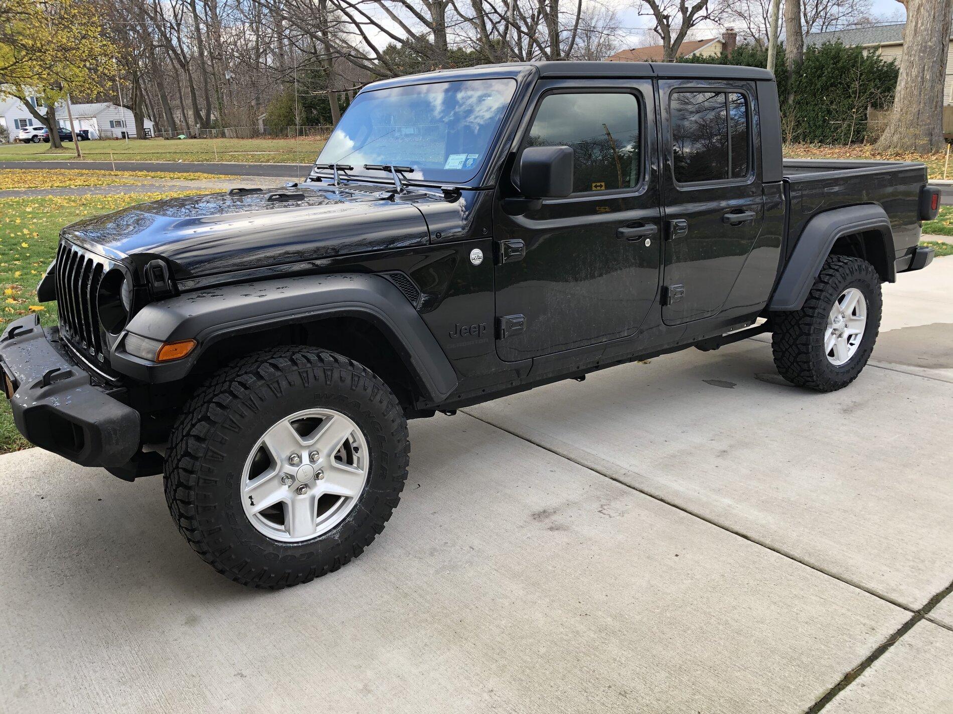 Jeep Gladiator Pictures of 33s and 35s E4BEEDE6-E3B1-46F5-B705-205B5F9E167F
