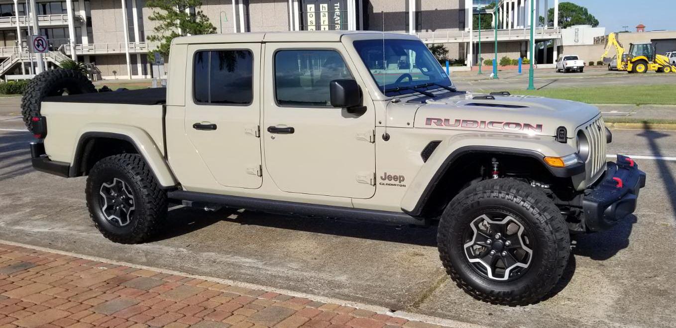 Jeep Gladiator Dual Swing Rear Bumper with tire carrier Resized_20200713_180452