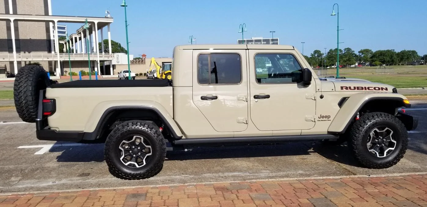 Jeep Gladiator Dual Swing Rear Bumper with tire carrier Resized_20200713_180503