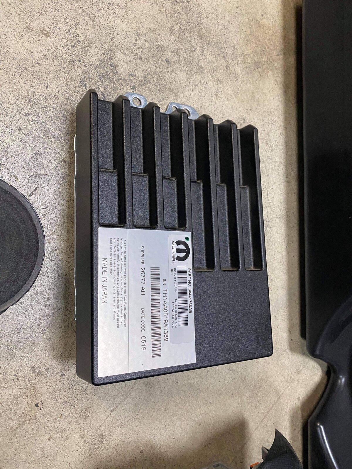 Jeep Gladiator Adding OEM Sub and Amp from Premium Sound System 610B099D-0F57-4C47-924E-32F1CA9FC770