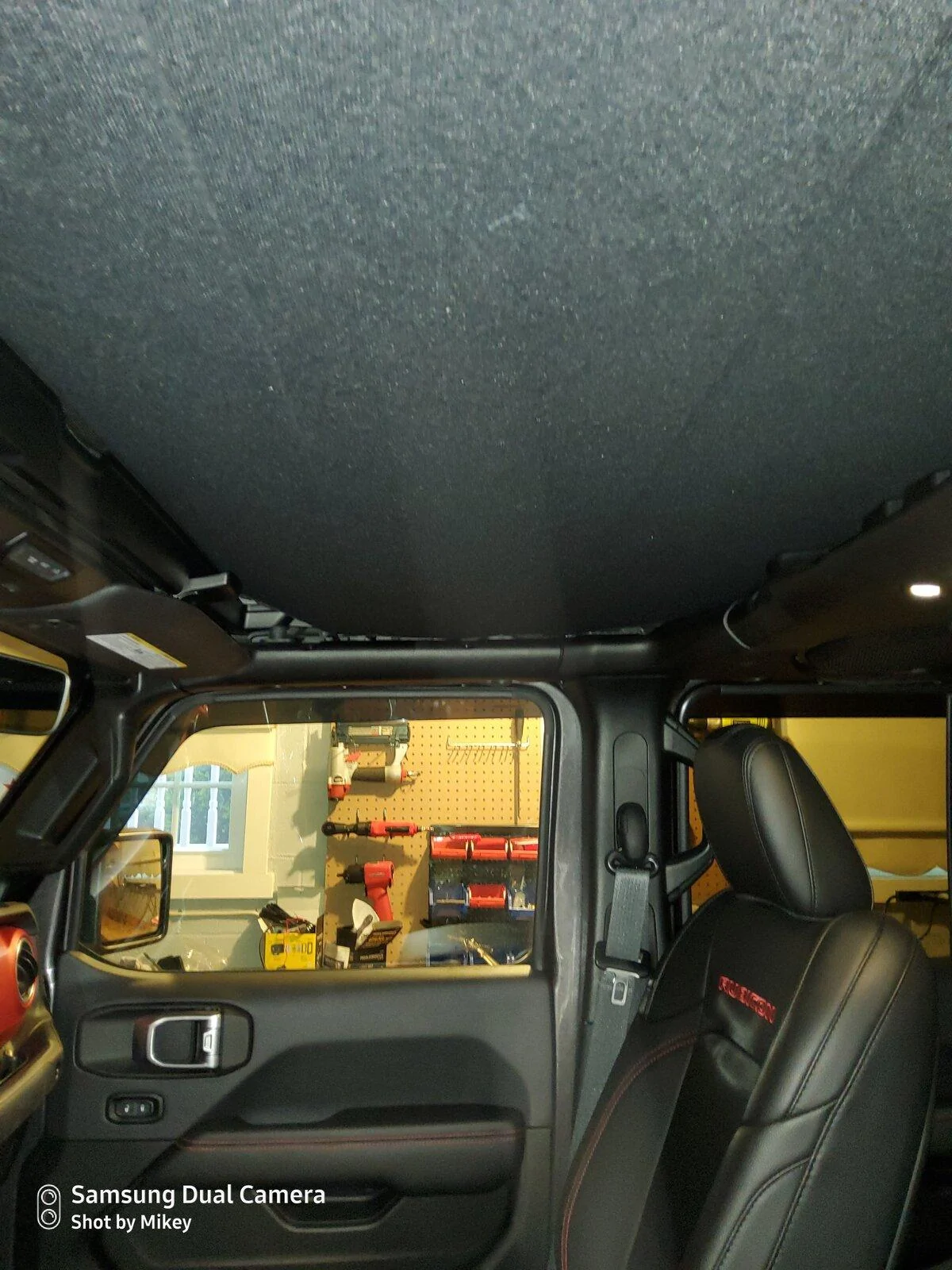 Jeep Gladiator **pending** Premium soft top and Hotheads liner for sale 20201207_160118