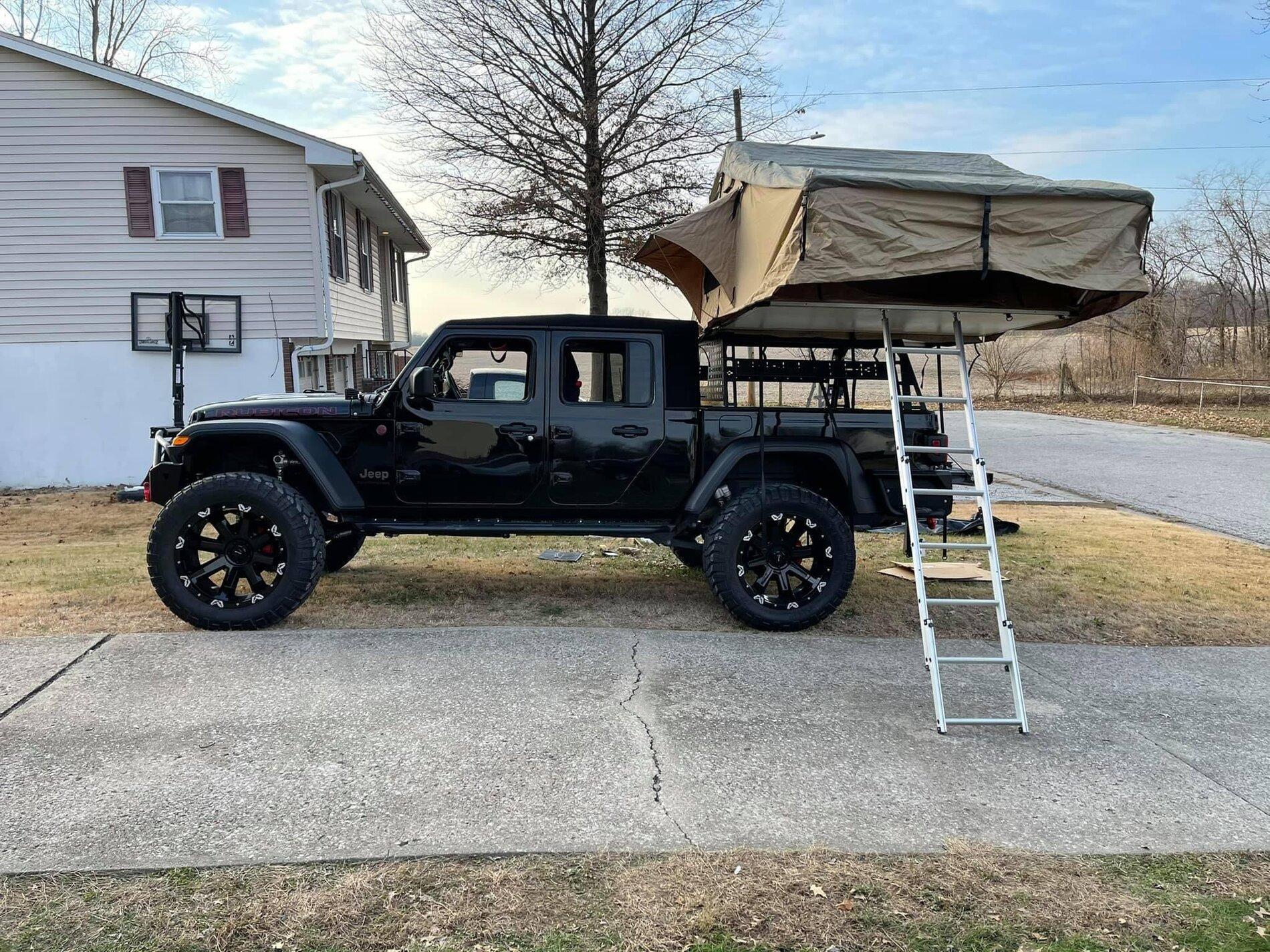 Jeep Gladiator Pics of XL RTT on full height rack B9A56FC9-29A2-4734-95A5-75EC6B2EDAAE