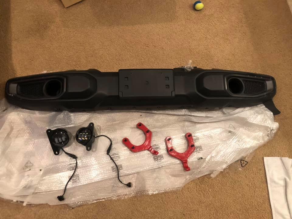 Jeep Gladiator Free Rubicon plastic bumper 130900716_10226082237789419_1684065873882036743_n