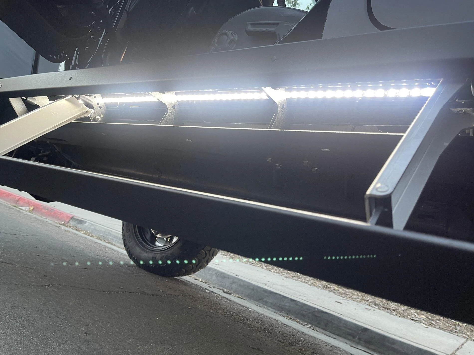 Jeep Gladiator AMP XL vs Rockslide Engineering B0909BC9-B2BD-41E8-BEE0-E8925DA20B60