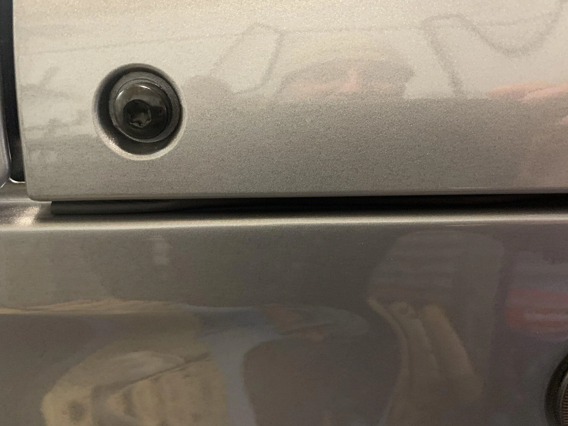 Jeep Gladiator Keeping the fender seem clean. F564F18C-4769-4F7F-8F4C-D7C419D7F323