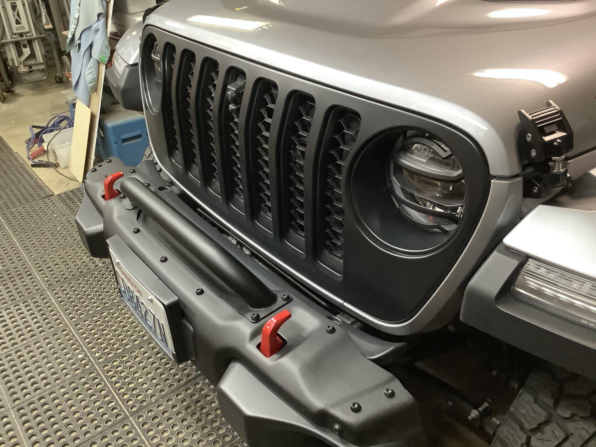 Jeep Gladiator Satin black grill 10FADE04-A210-4C94-81C1-5B9530E9E6B8