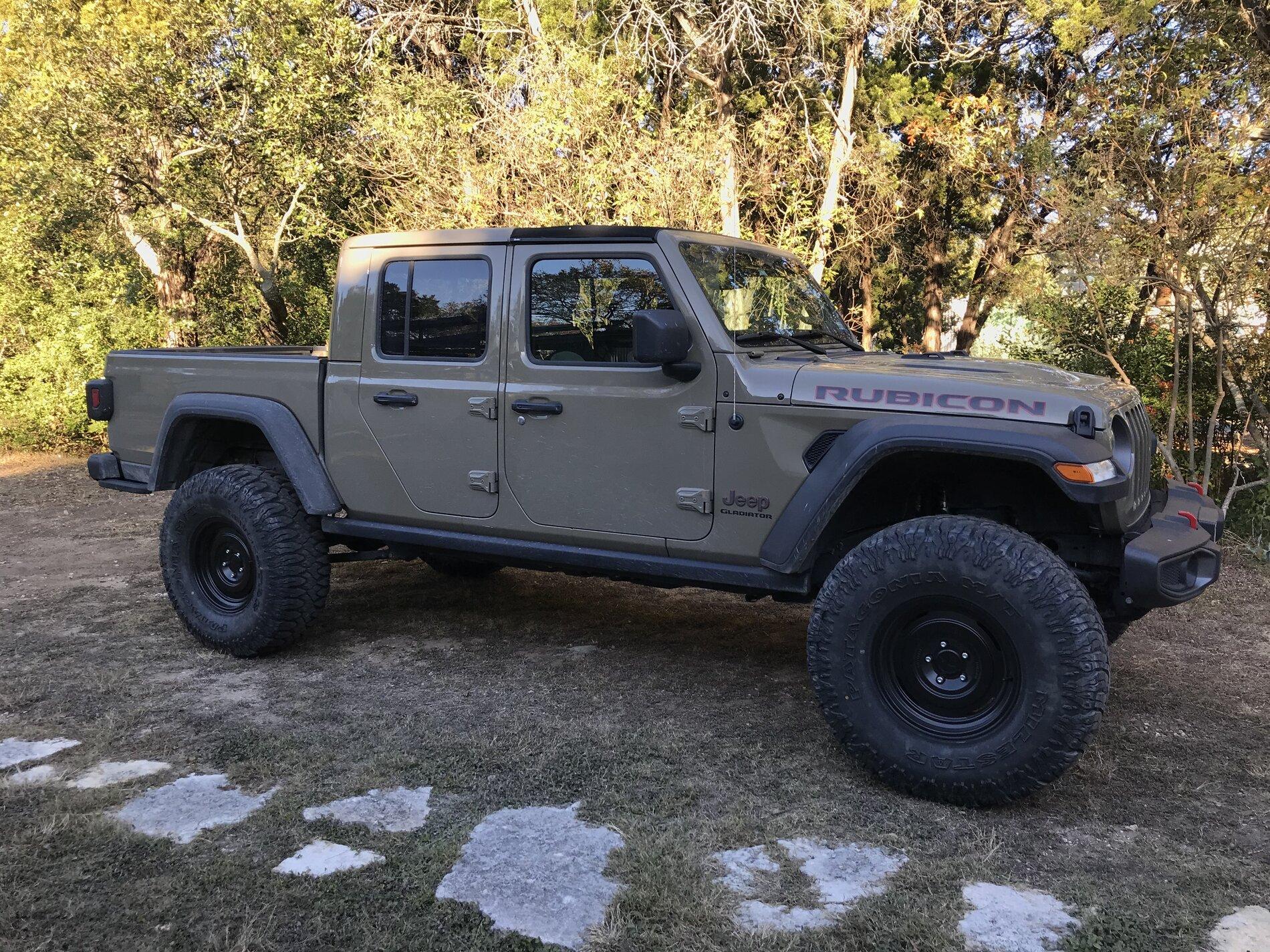 Jeep Gladiator Photo of Gladiator on 3.5” Clayton Ride Right FFF5FD43-5A1D-4C16-BE9C-9B148FF64656