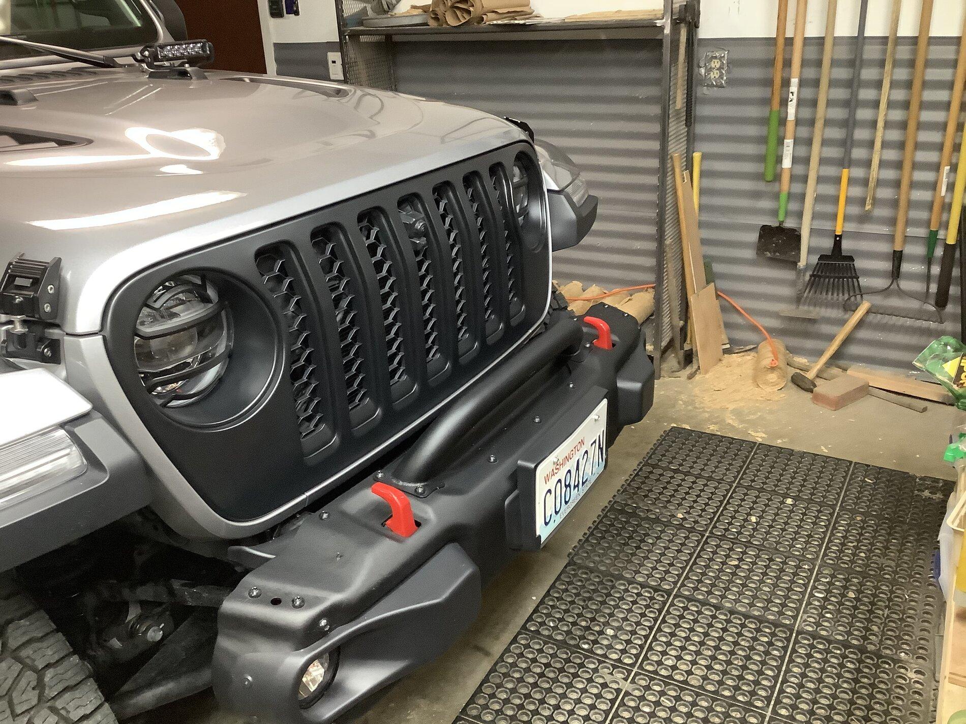 Jeep Gladiator BILLET SILVER Gladiator JT Club ACC7B384-8291-4B2E-8A9C-E8549B01D681
