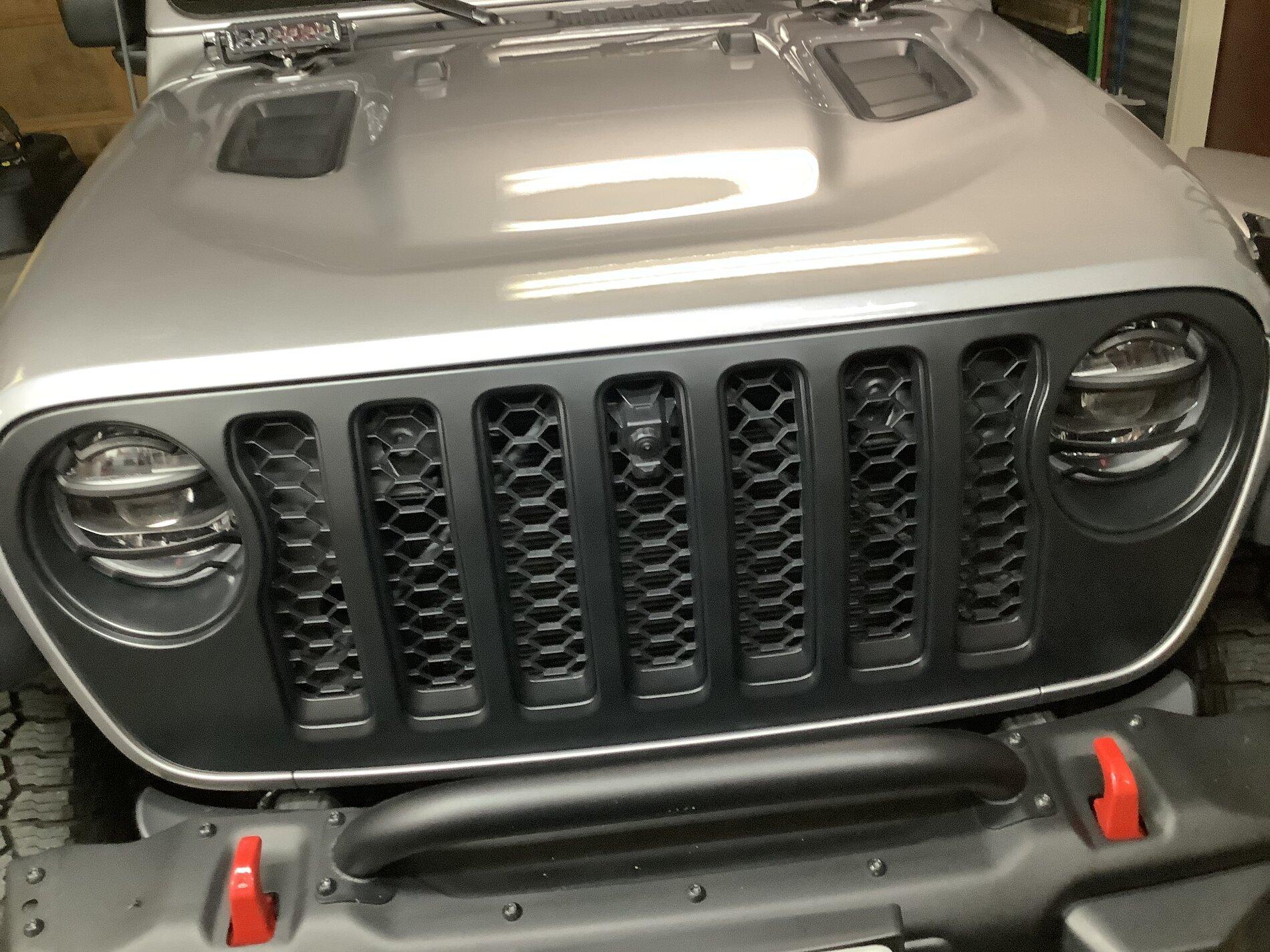 Jeep Gladiator BILLET SILVER Gladiator JT Club 49D4F0DB-6408-4900-A61A-AA601F2CB11C