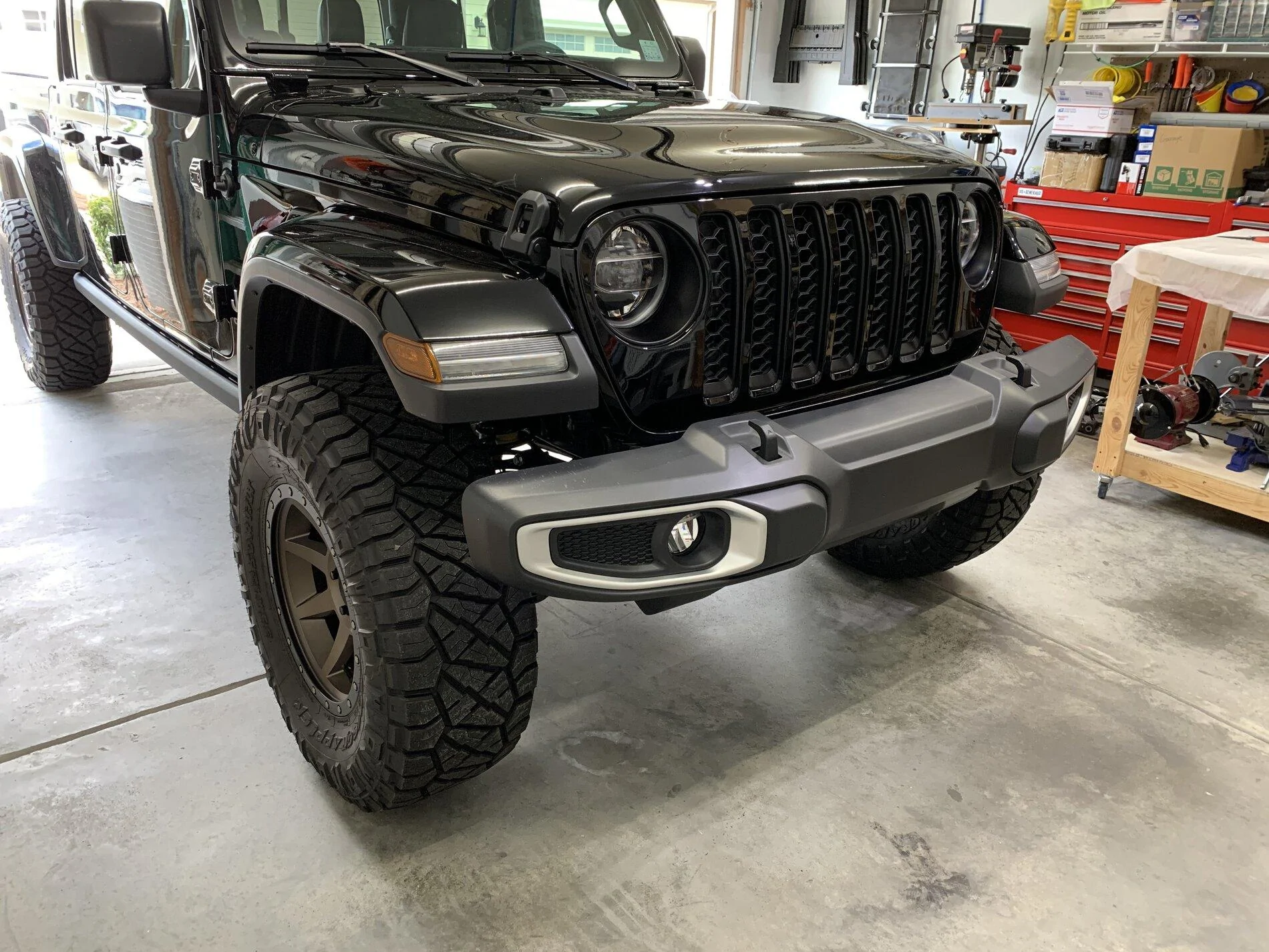 Jeep Gladiator Satin black grill IMG_2615