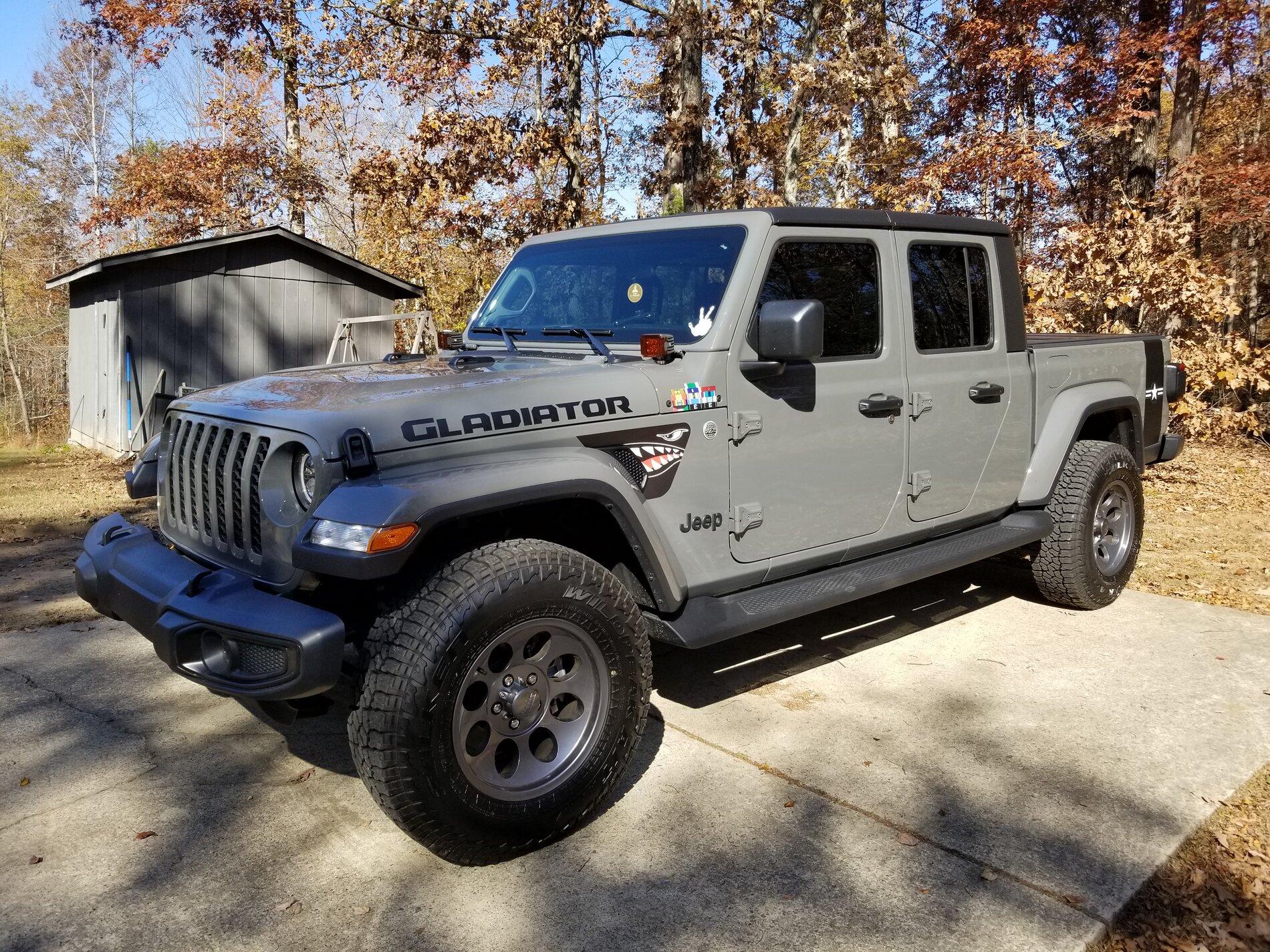 Jeep Gladiator Anyone have pictures of their 1.5" Spacer Lift in the front ONLY? 20201106_103243