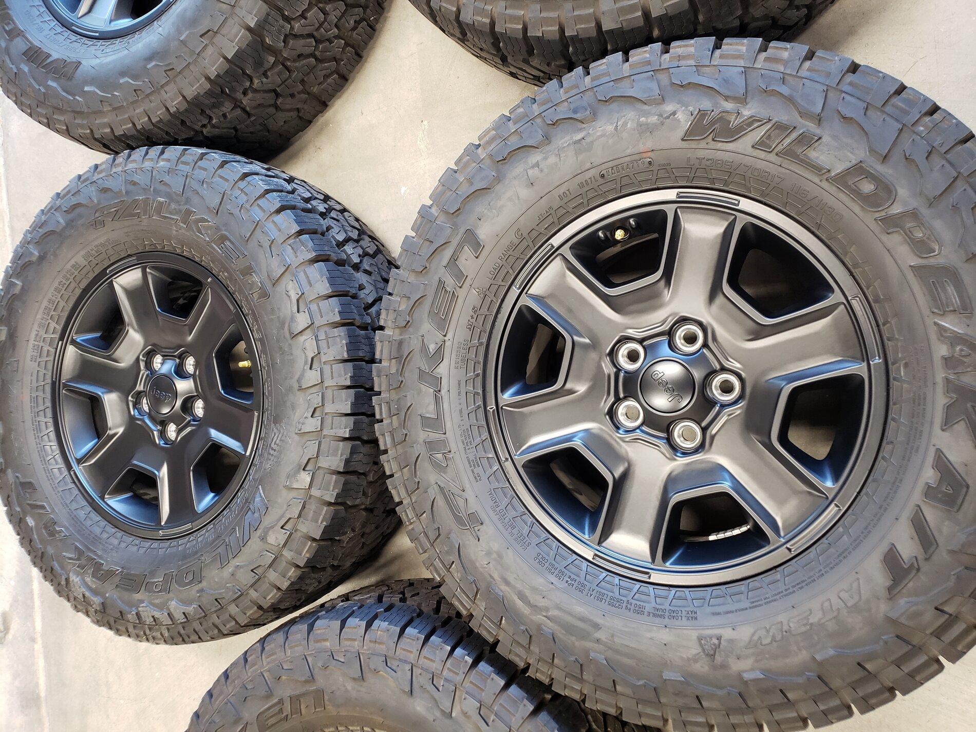Jeep Gladiator New Mojave wheel and tire set with TPMS and spare 20201207_163738