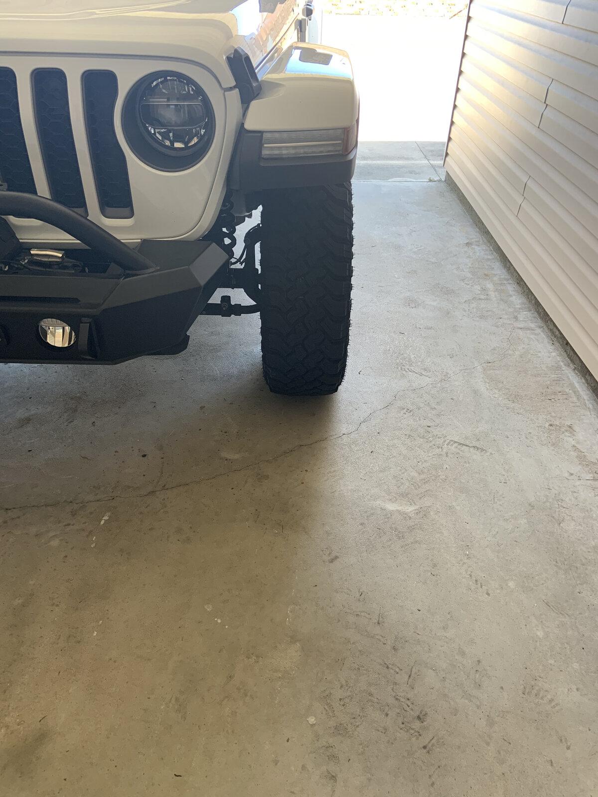 Jeep Gladiator LoD Stubby and Warn Evo 12S IMG_5907