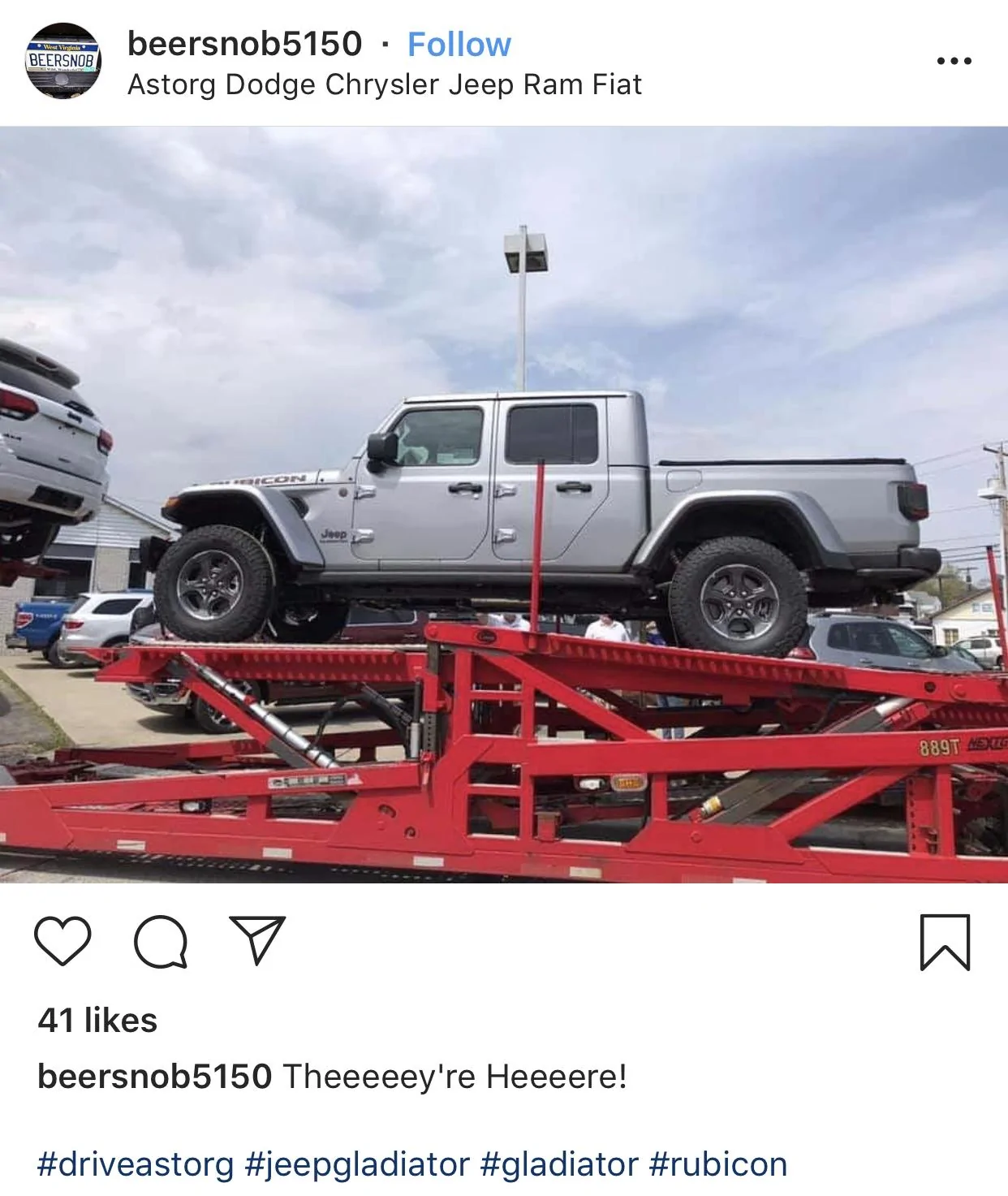 Jeep Gladiator Confirmed Gladiator test drive on dealer lot 05BC857C-7663-420D-9053-1E3B7F1A4358