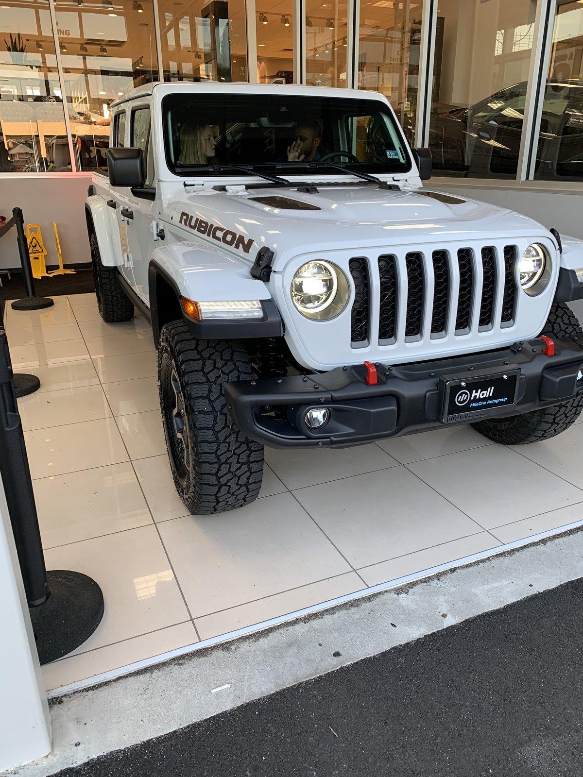 Jeep Gladiator -- 2020+ Gladiator Picture Game -- 836788B4-2906-4865-BEF9-3A5008753C21