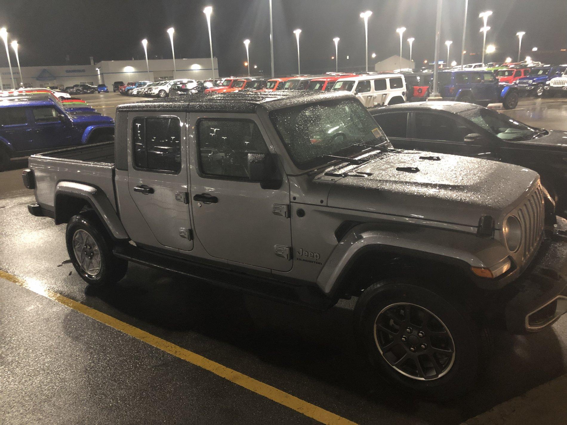 Jeep Gladiator Non-LE Edition Delivery Timing 16462390-F8C0-41C3-9934-E901A2DCFA10