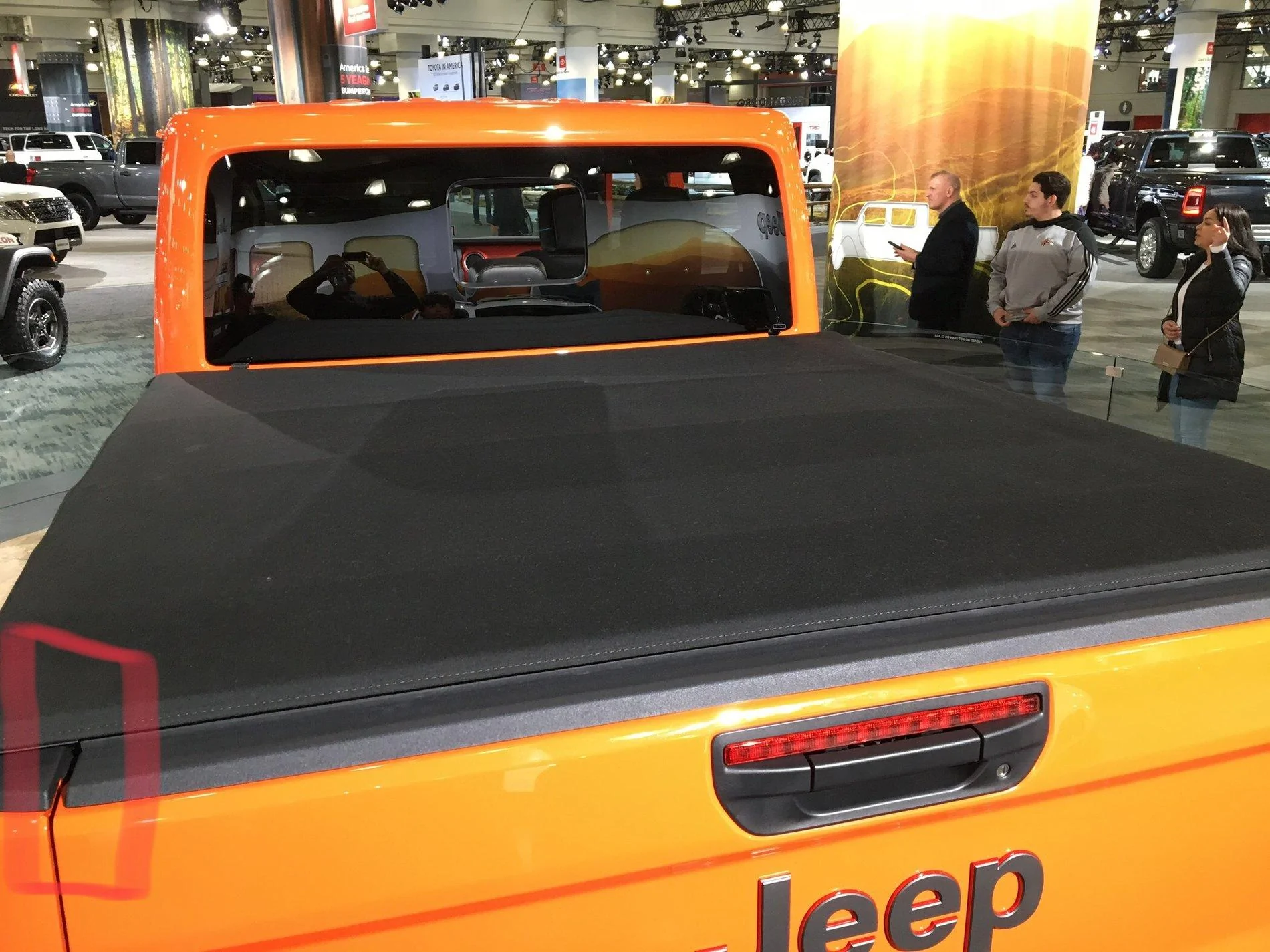 Jeep Gladiator Bed cover weatherproof? BBA42C8C-7636-46DF-8BC6-1908AD1419CD