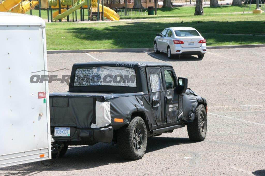 Jeep Gladiator First Real World Gladiator Towing Impressions & Results (7000 lbs) 2018-Jeep-Wrangler-JL-towing-4