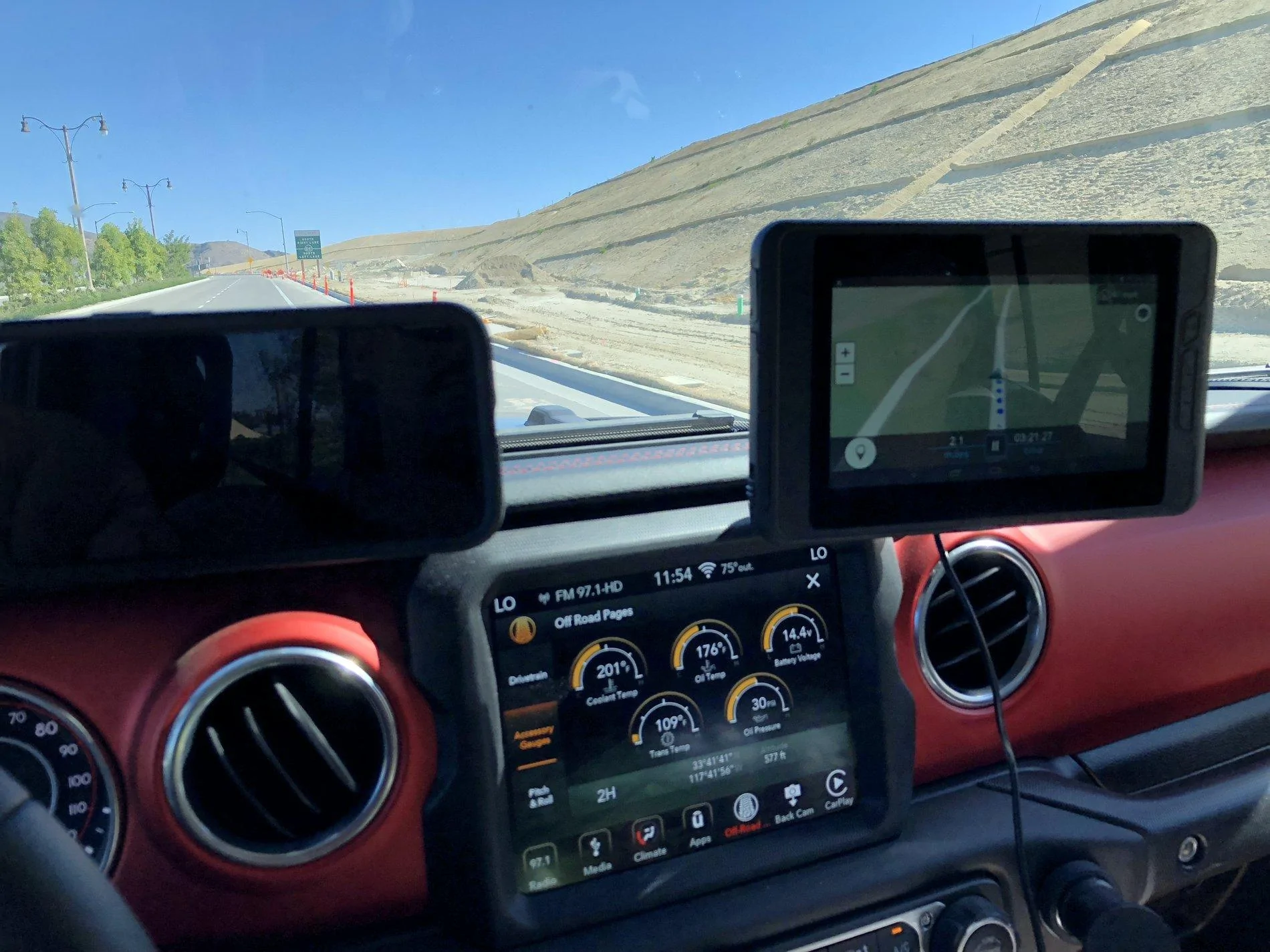 Jeep Gladiator iPhone mount for the gladiator 07B1361F-C25B-4BC6-83B5-1E2B0D249589