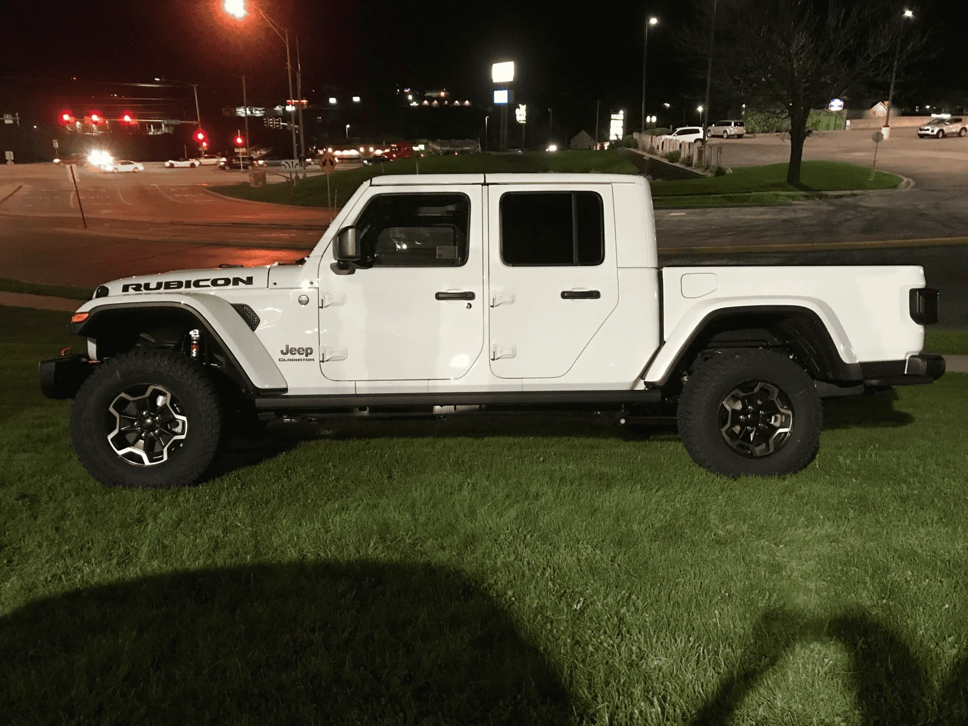 Jeep Gladiator BRIGHT WHITE Gladiator JT Club Gladiator3