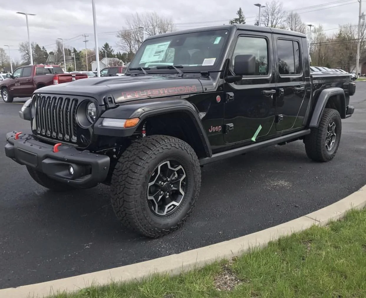 Jeep Gladiator BLACK Gladiator JT Club 461848C8-3F6A-41B2-A35A-28353B4B6FDC