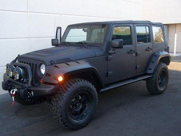 Jeep Gladiator Hard Top on Black Gladiator 8BC9F2D1-CD4F-4E8F-ABEA-2ABD46CFB645
