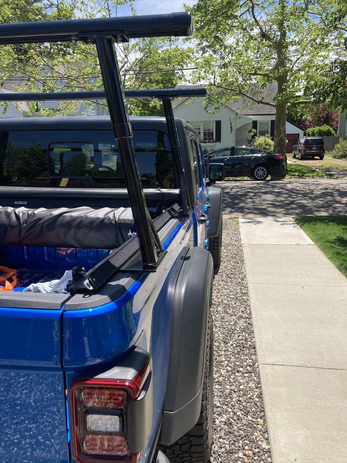Jeep Gladiator Bed Rack with Fas-Top Tonneau/Topper IMG_0092.JPEG