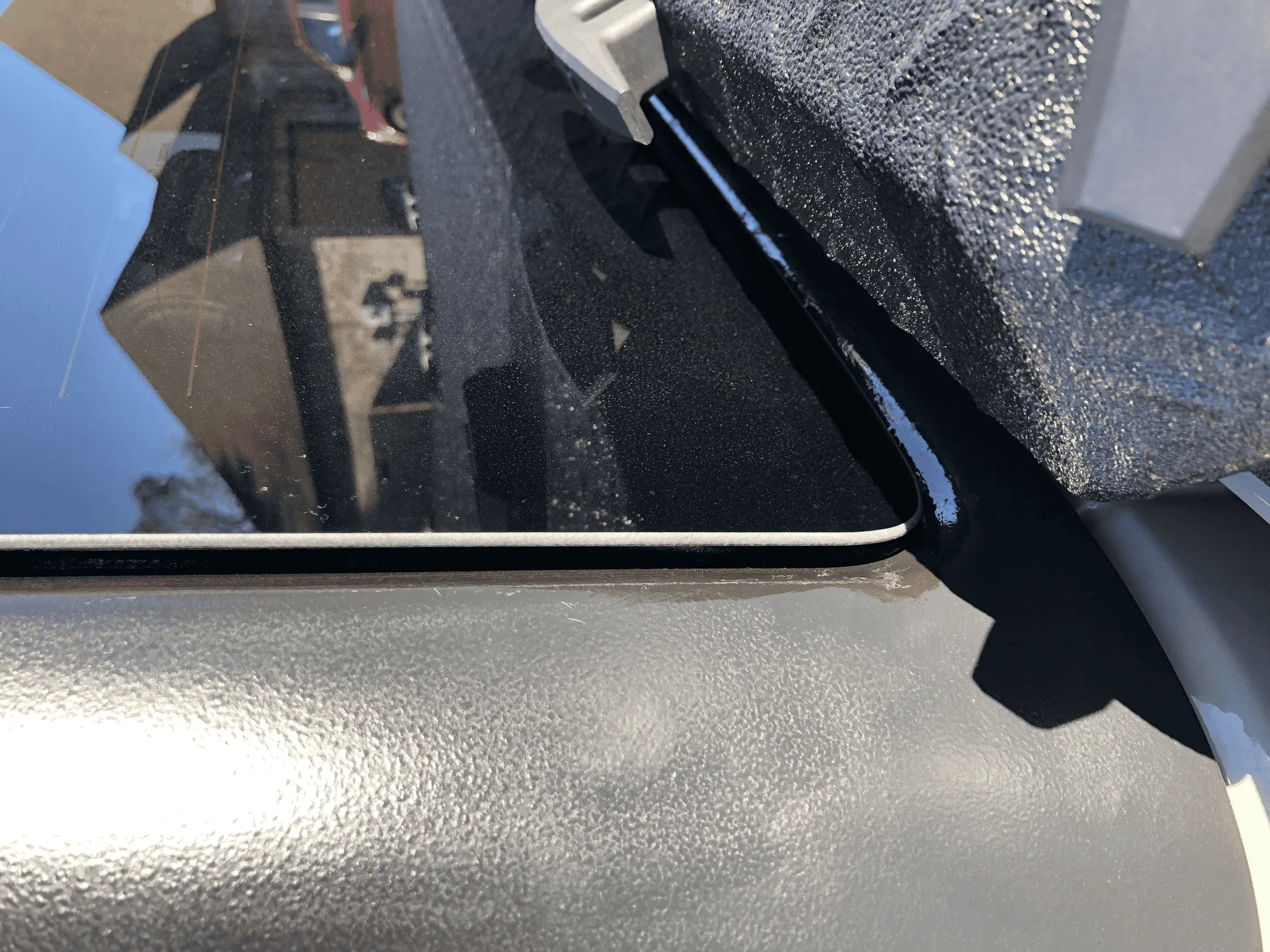 Jeep Gladiator Roof leak in back tempImageVfUWiC