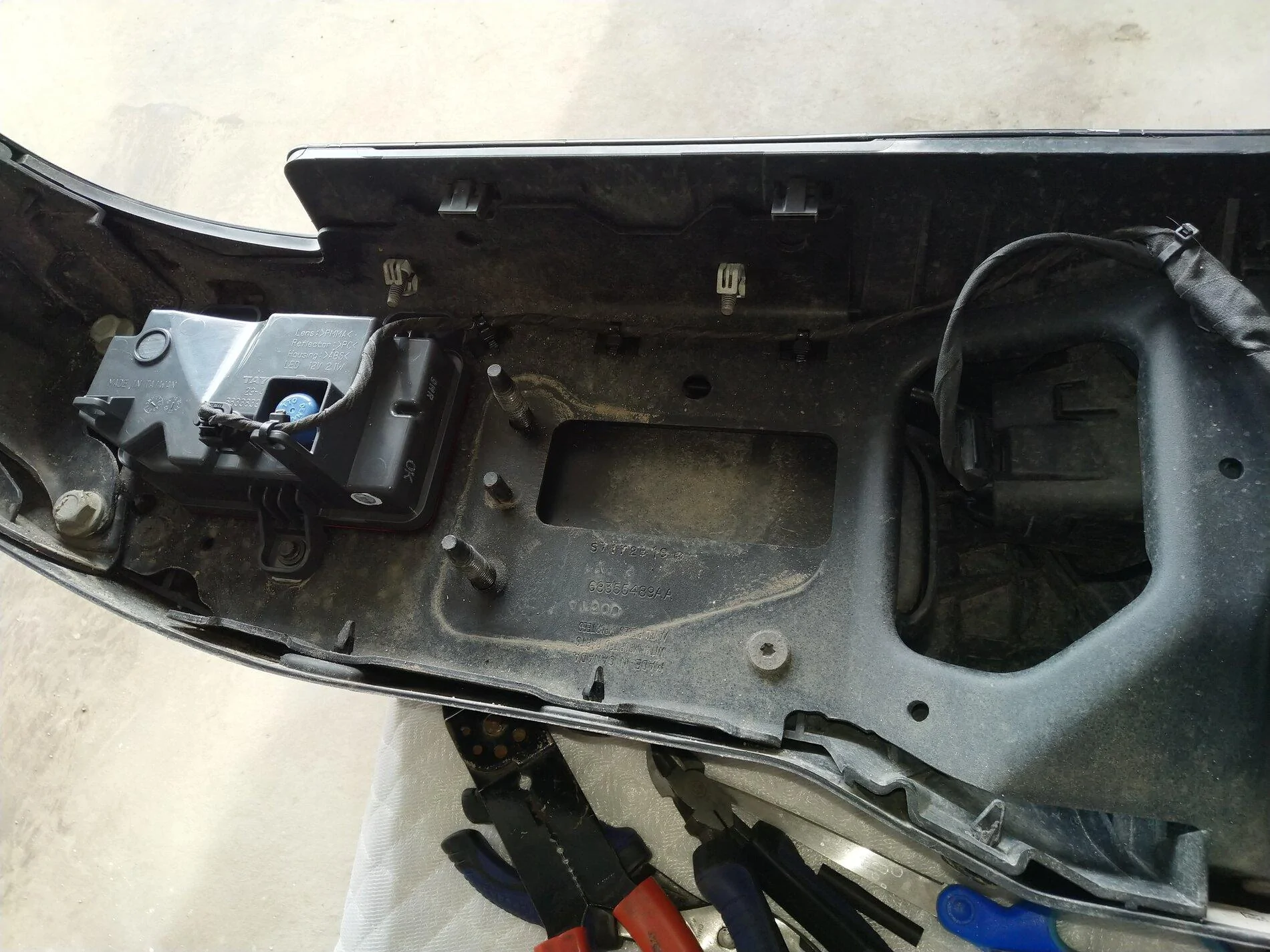 Jeep Gladiator Question for Non-US Owners- Rear bumper reflectors IMG_20200322_094517