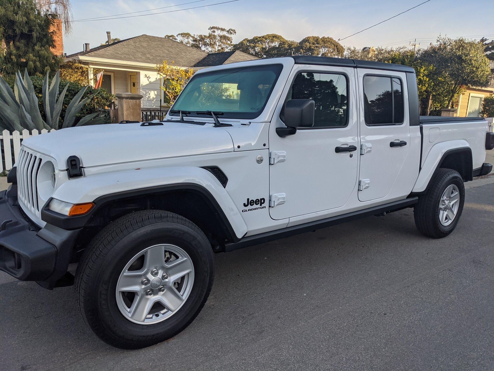 Jeep Gladiator '21 Great White Edition Sport S MT build PXL_20201210_164504784
