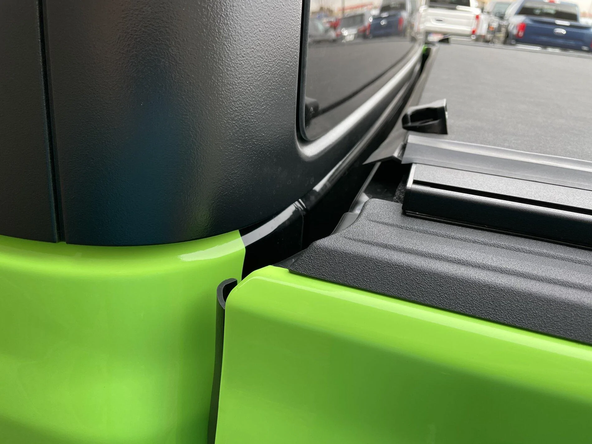 Jeep Gladiator Update, for sale: Finally getting Wrapped... Inozetek SuperGloss Acid Green Gladiator (updated with pictures) 3FE10927-9E8B-454C-910B-21CB40ABBA40