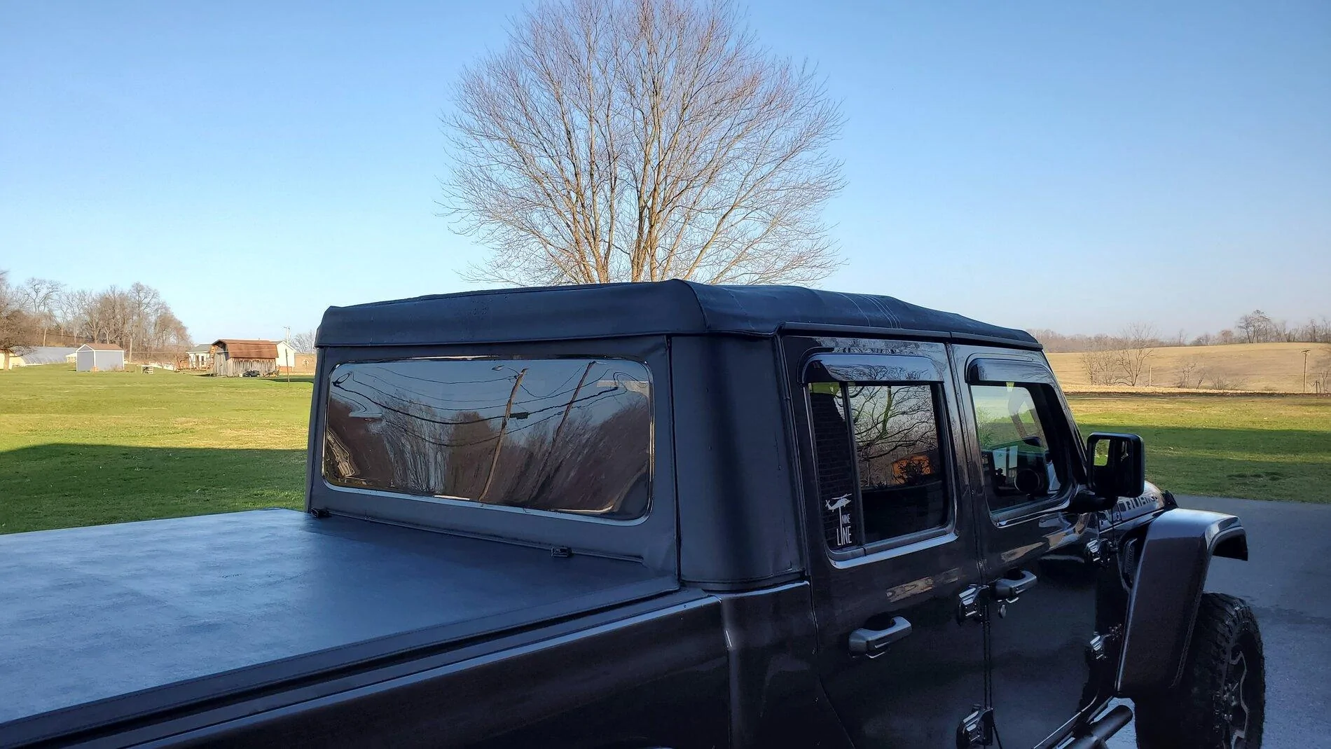 Jeep Gladiator **pending** Premium soft top and Hotheads liner for sale 20201210_151314