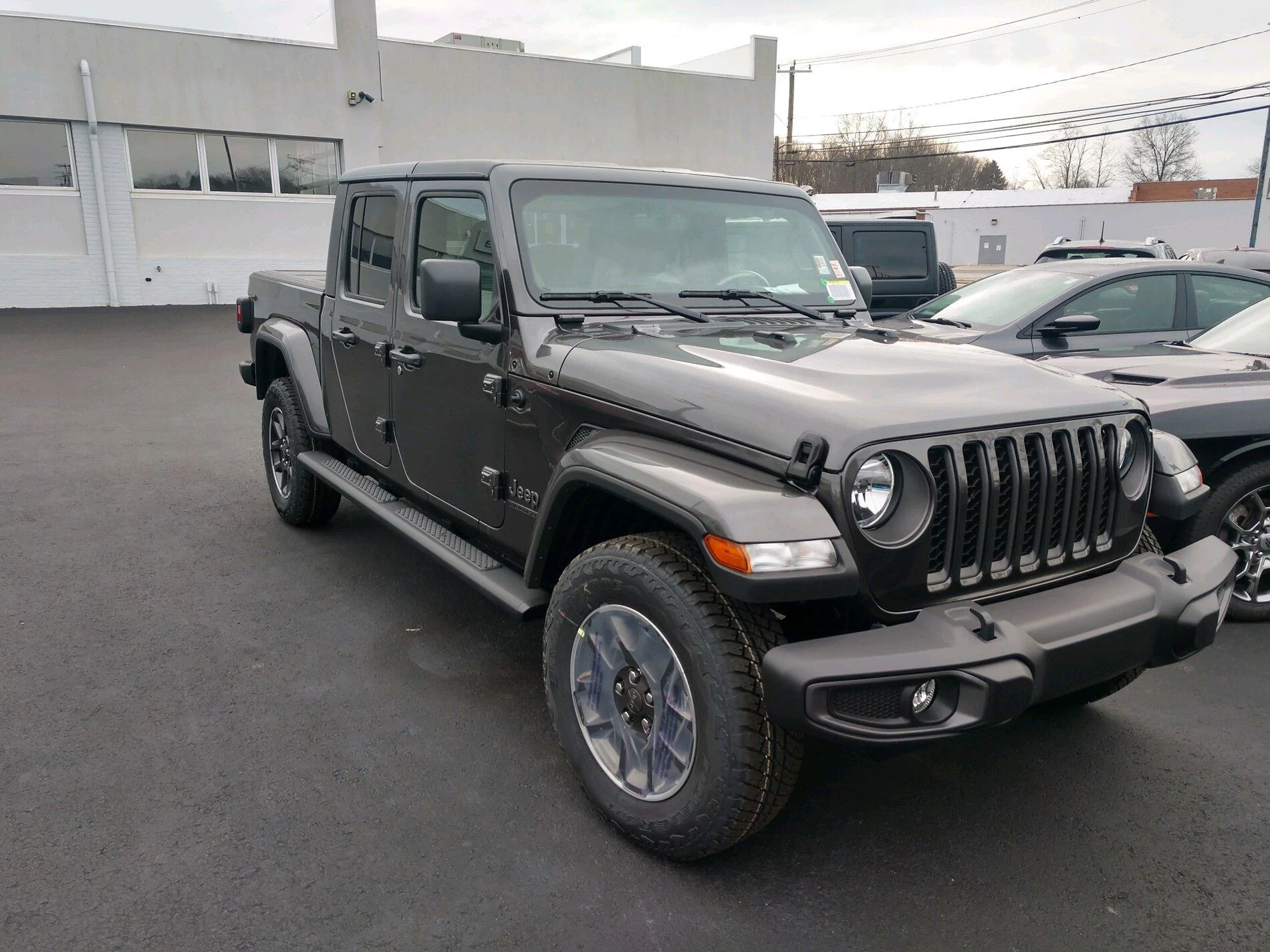 Jeep Gladiator GRANITE CRYSTAL JT Gladiator Club 899C2658-2F46-47DA-9663-7C70CC03D857