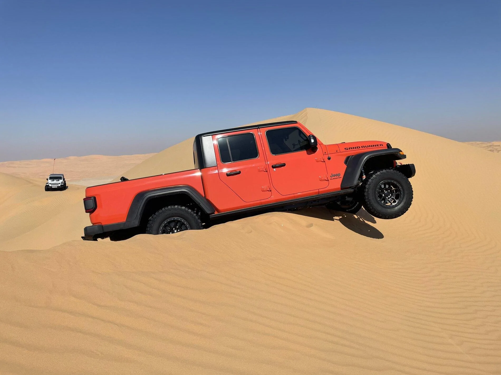 Jeep Gladiator Gladiator Glamour Shots 85B265A1-0C47-4383-BC4C-EB34968DBF22