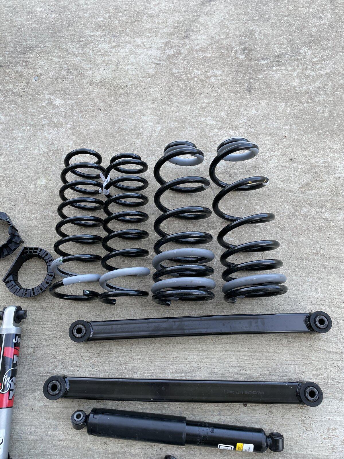 Jeep Gladiator Gladiator Rubicon OEM Suspension Take Offs IMG_1258.JPG