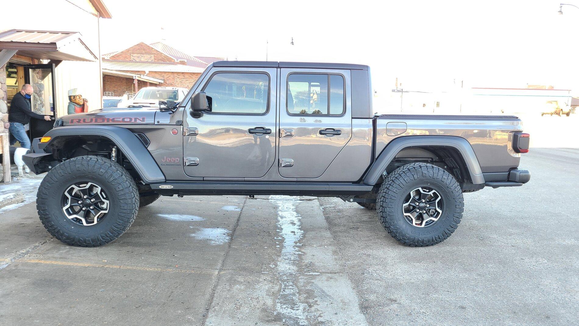 Jeep Gladiator Nitto Trail Grappler vs Ridge Grappler vs BFG KM3 vs BFG AT 20201203_143709