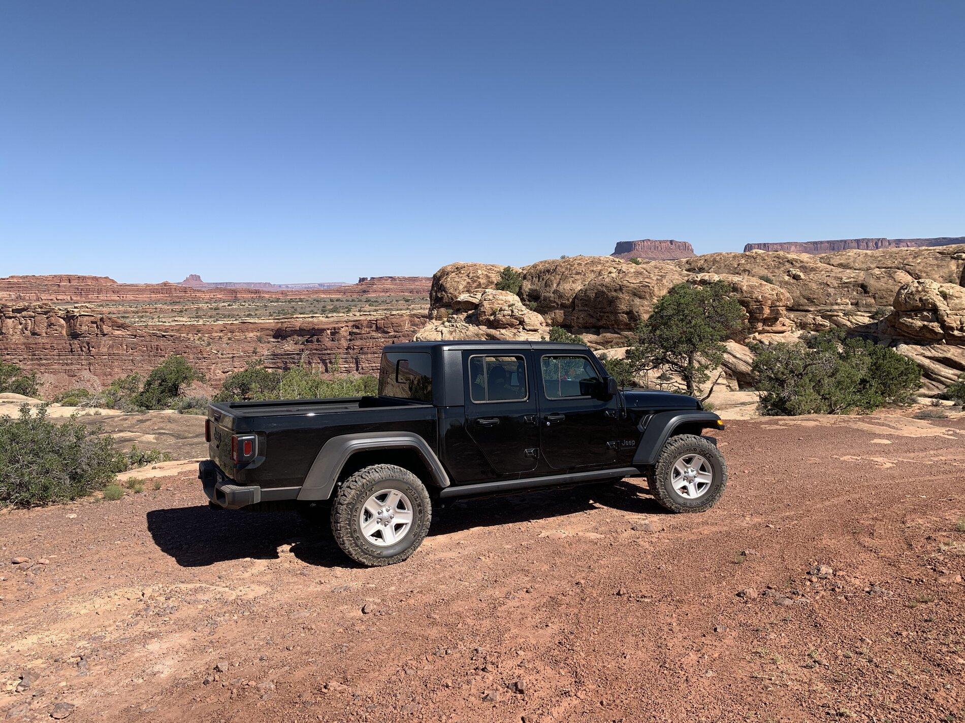 Jeep Gladiator Anyone have pictures of their 1.5" Spacer Lift in the front ONLY? E27987E5-0A28-458F-A153-D763FD3E4007