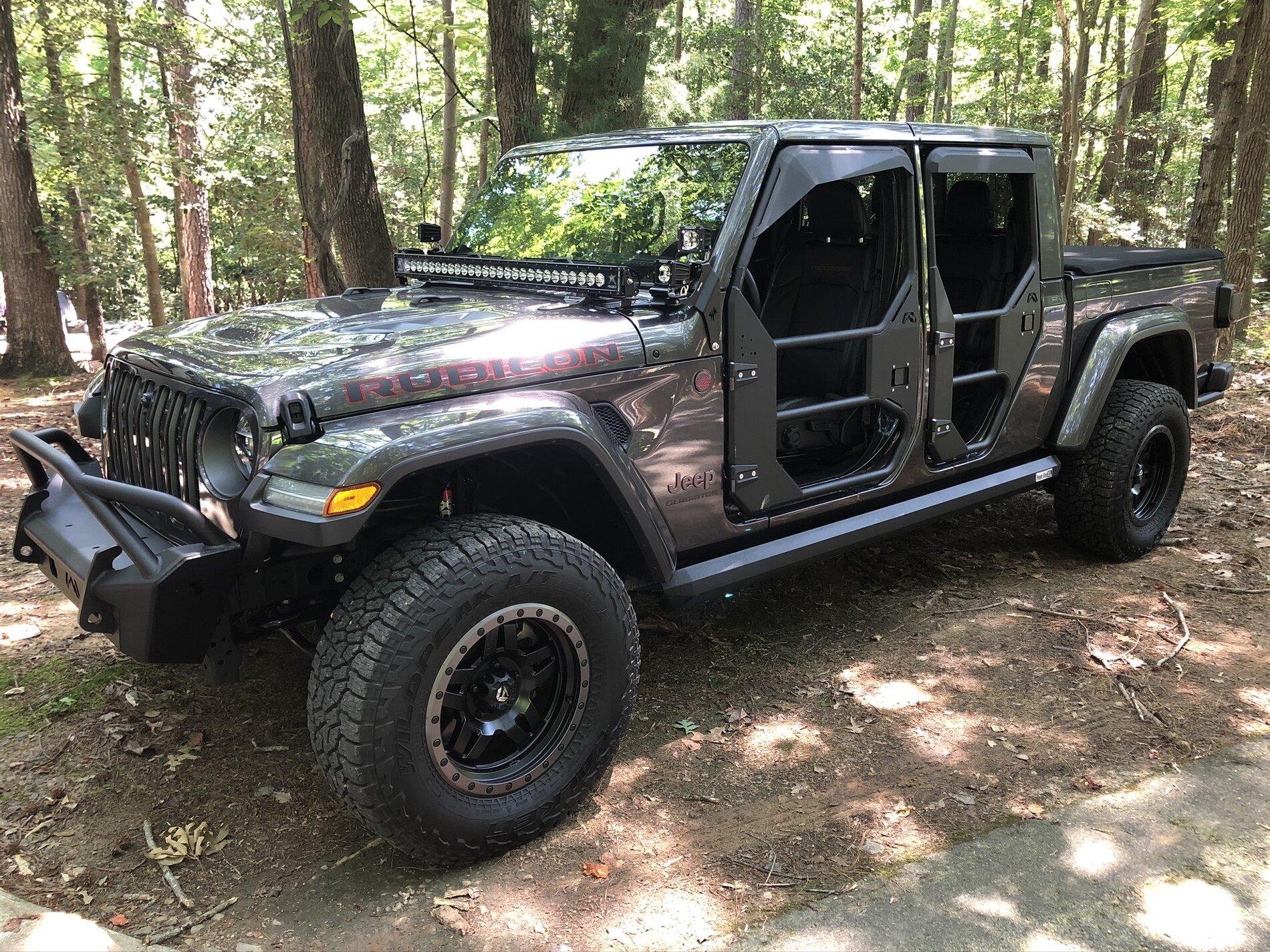 Jeep Gladiator GRANITE CRYSTAL JT Gladiator Club 576207CB-3DAA-44E3-814B-9782C98E41E8