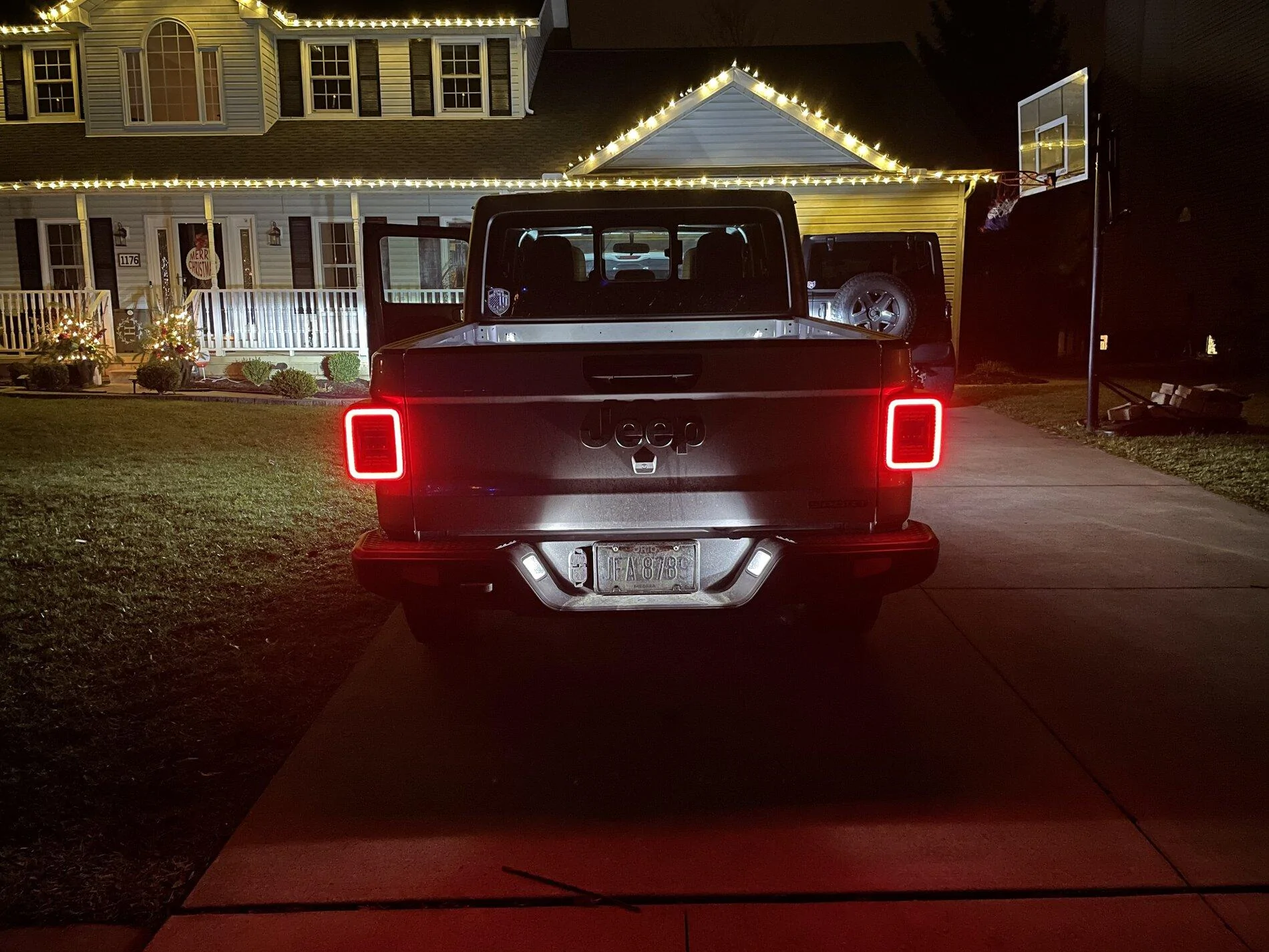 Jeep Gladiator Aftermarket LED taillights CB7C624C-0AD9-4E0E-B639-4E90AB20947A