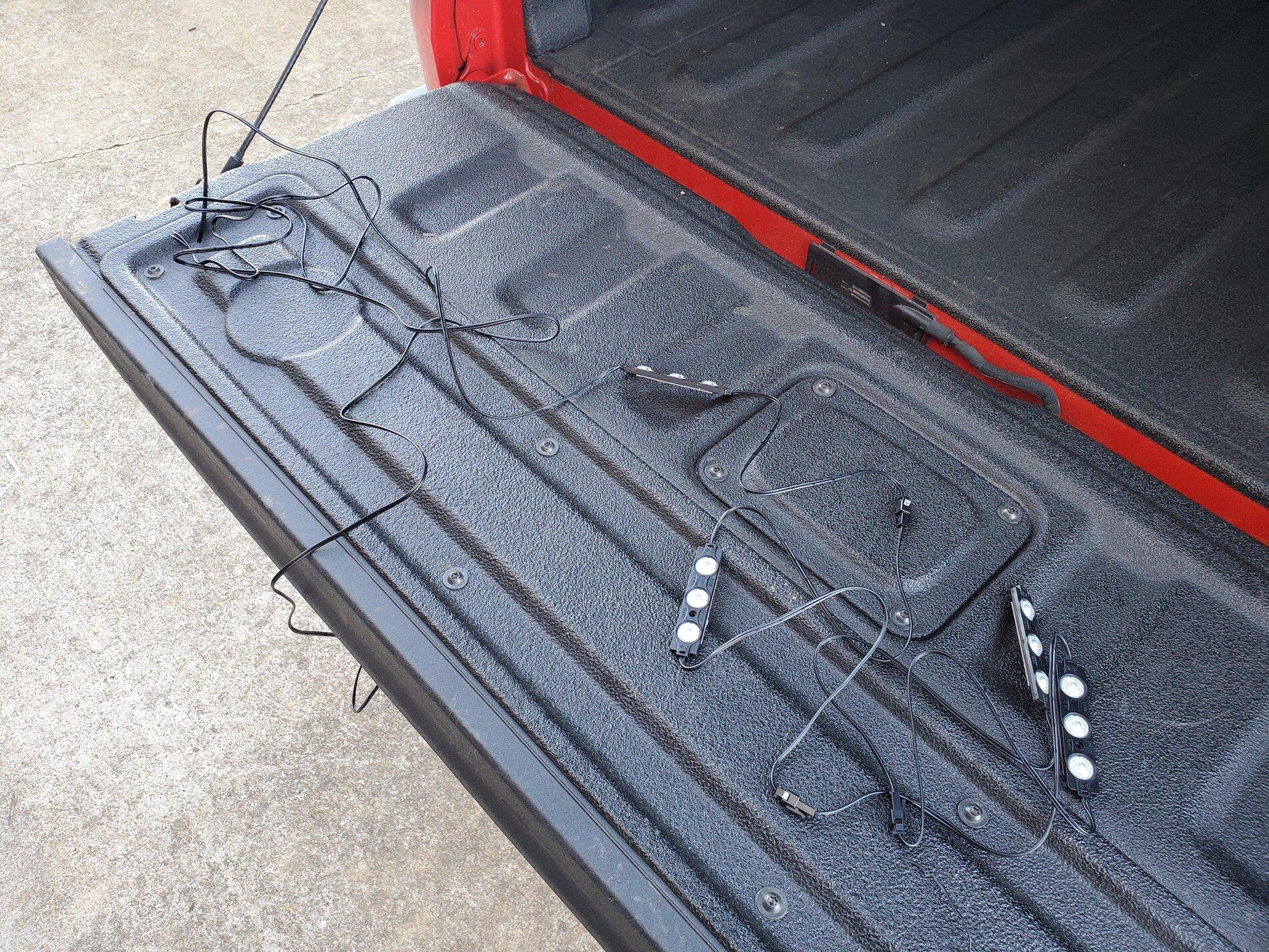 Jeep Gladiator Auxiliary Bed Light/Cargo Light DIY 20201212_145553
