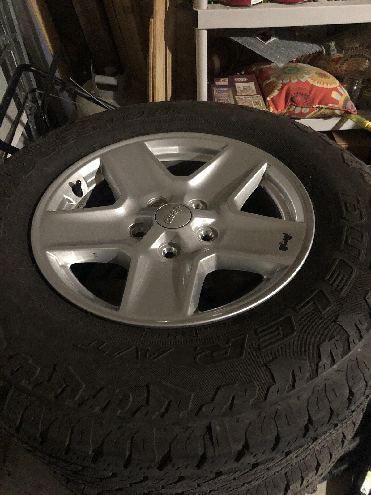 Jeep Gladiator (4)Sport Takeoff Wheels/Tires F6B24531-CE74-4D6D-A436-84C181280FF5