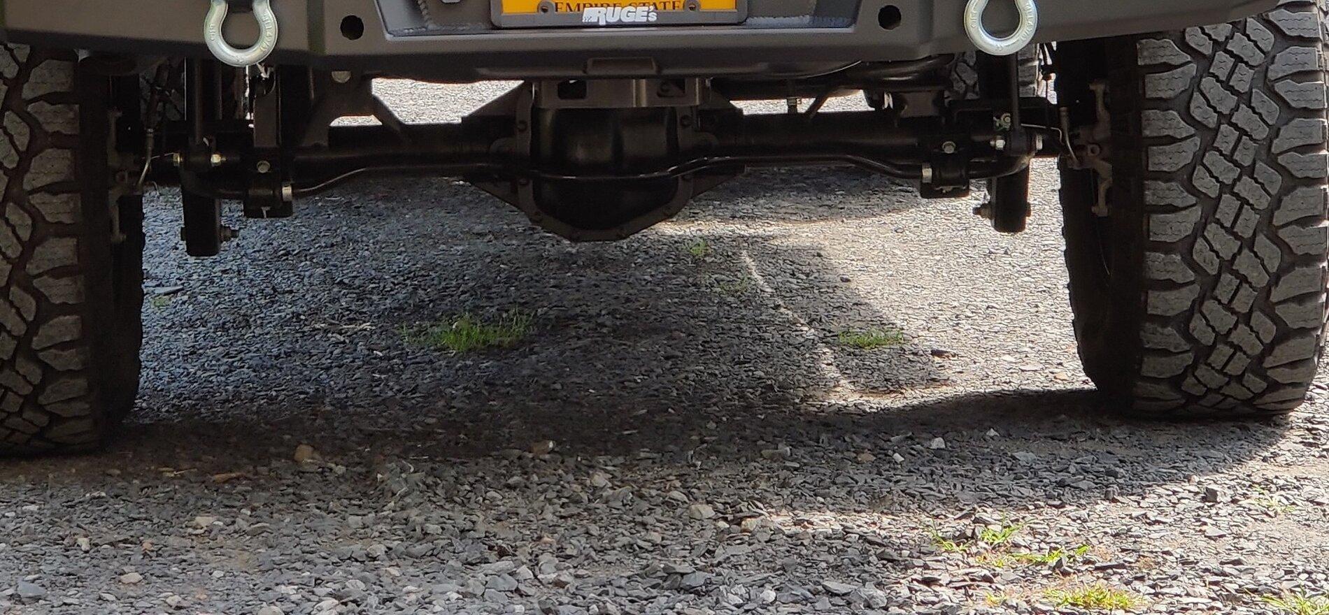 Jeep Gladiator Curt trailer hitch and after market bumper IMG_20200909_101322~01~01