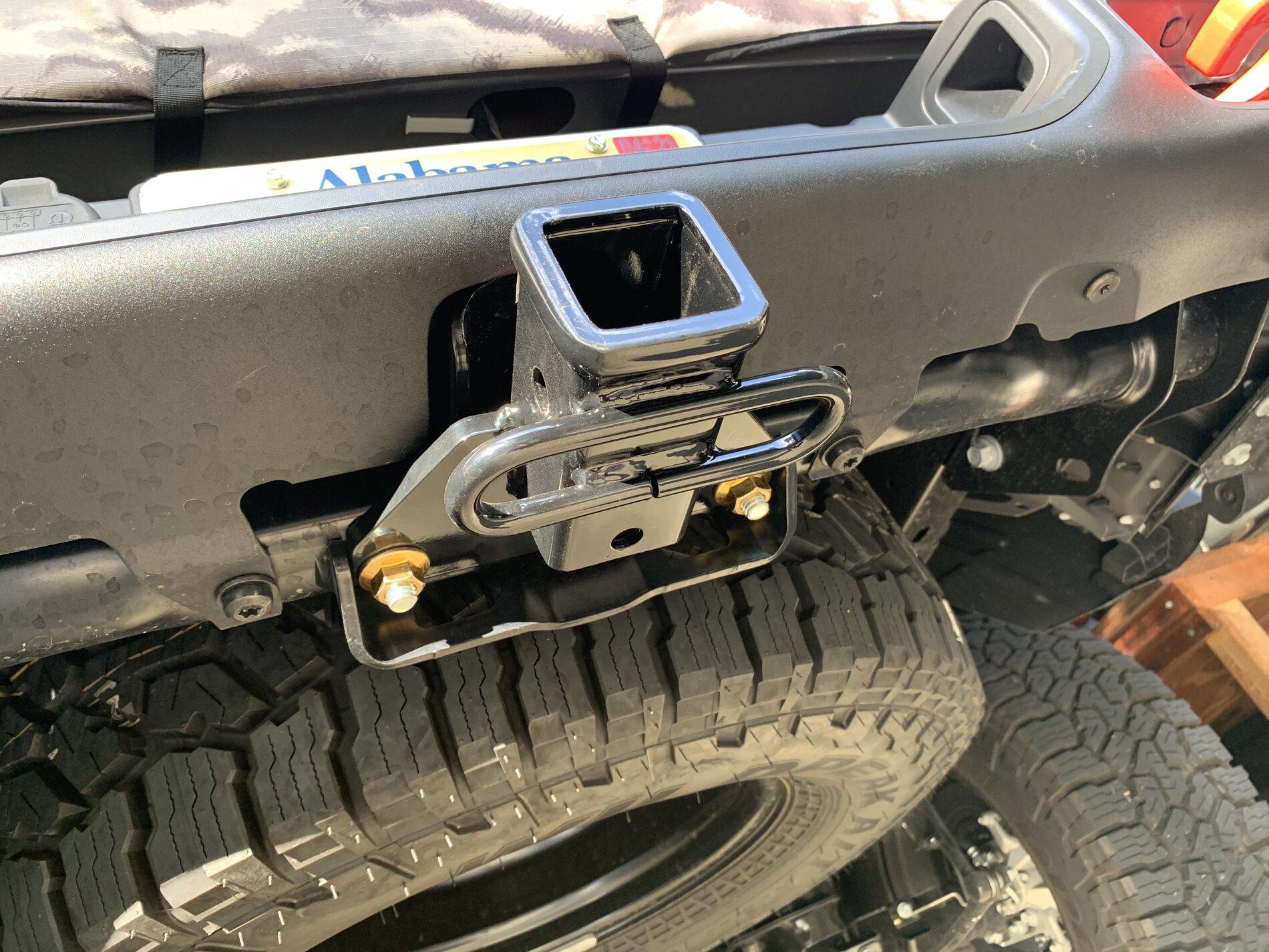 Jeep Gladiator Curt trailer hitch and after market bumper IMG_0544