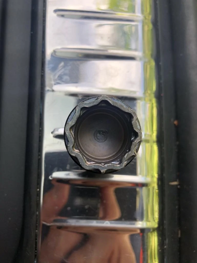 Jeep Gladiator Wheel locks that dont look like wheel locks? F65CA4EE-4D83-46F8-8CF7-E79C60290619_1_105_c