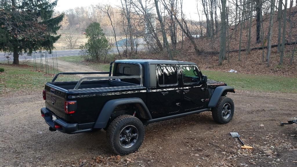 Jeep Gladiator Anyone got pictures or thoughts on 2.5” lift with 33” tires? jtr2%22lift