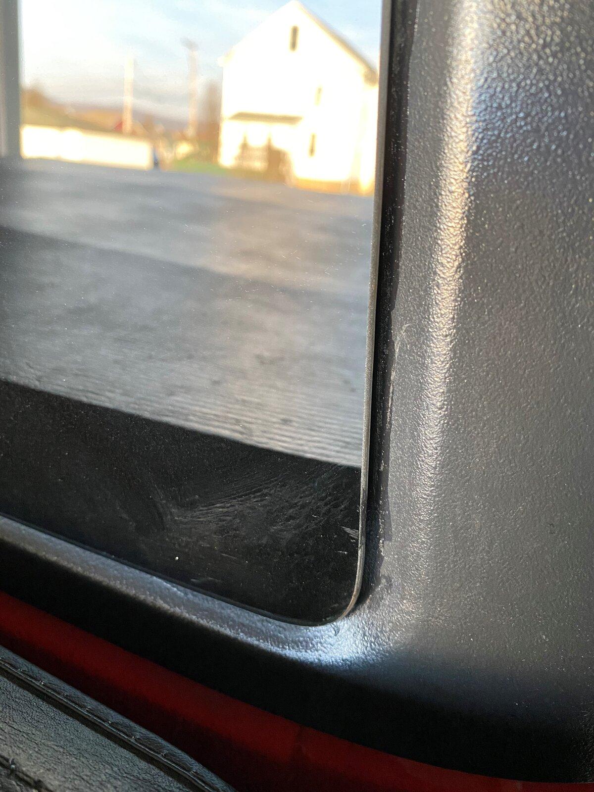 Jeep Gladiator Roof leak in back Window 4