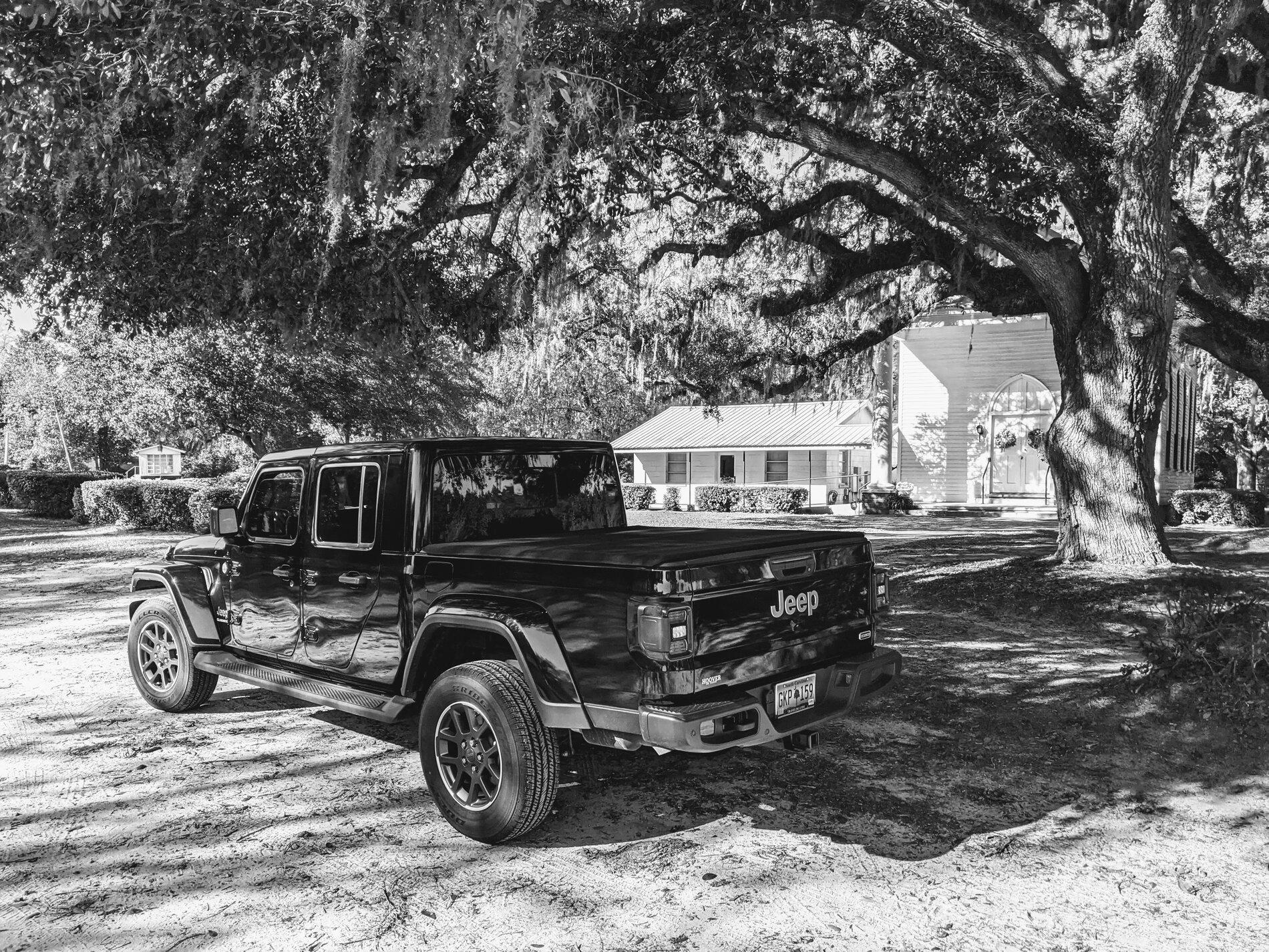 Jeep Gladiator Gladiator Glamour Shots PXL_20201123_150853279~2