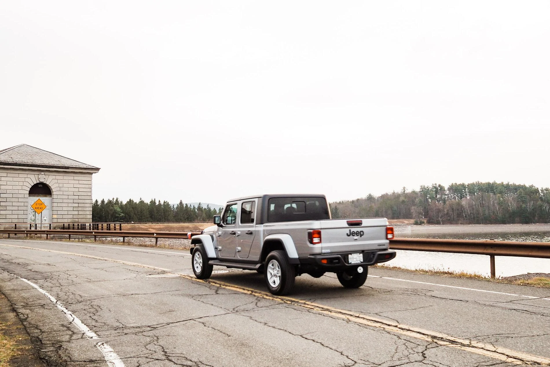 Jeep Gladiator BILLET SILVER Gladiator JT Club 626F6891-9550-4653-9594-D4F308748AF2